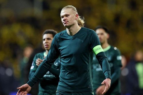 Trục xương sống Man City gãy vụn sau khi thua MU