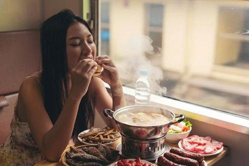 Thói quen ăn uống âm thầm 'nuôi dưỡng' ung thư