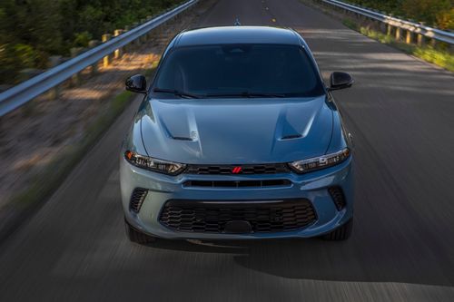 Sau khai tử, SUV của Dodge được giảm nửa giá để dọn kho