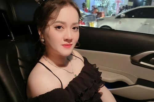 Hồng Loan xin lỗi