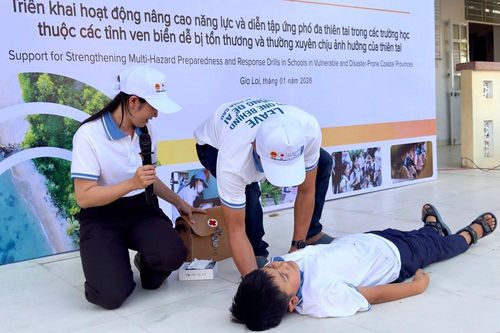 Diễn tập phòng, chống đa thiên tai trong trường học ở Gia Lai