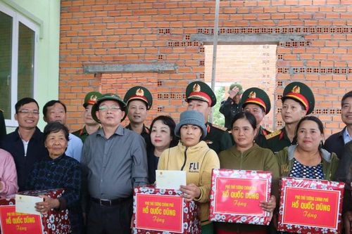 'Chiến dịch Quang Trung' và mái ấm cho đồng bào sau lũ