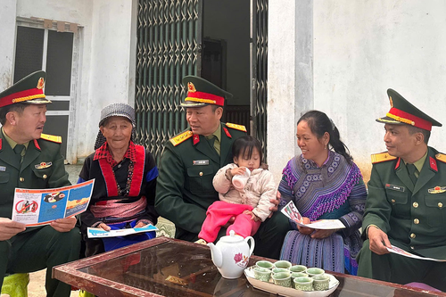 Xây đắp niềm tin cho đồng bào nơi biên cương