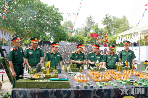 80 năm phát huy truyền thống 'Trung đoàn quyết thắng, dũng cảm đánh hăng'