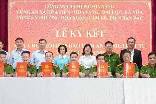 Công an 7 xã giáp ranh ký kết quy chế phối hợp đảm bảo ANTT