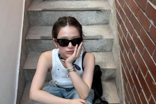 Gái xinh Linh Ka diện style khỏe khoắn, năng động xuống phố