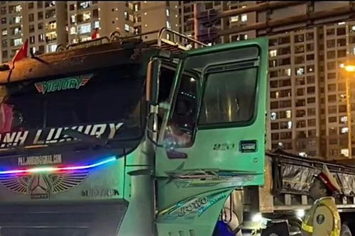 Xử phạt nhiều tài xế ô tô bấm còi inh ỏi gây ô nhiễm tiếng ồn ở Hà Nội
