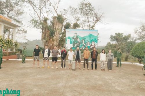 Phát hiện, tạm giữ 10 đối tượng nhập cảnh trái phép từ Campuchia vào Việt Nam