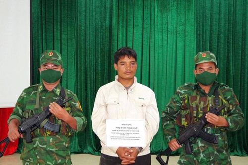 Quảng Ngãi: Một thanh niên quốc tịch Lào vận chuyển hơn 12.000 viên ma túy vào Việt Nam