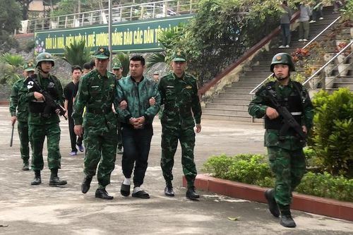 Triệt phá đường dây đưa hàng chục người nước ngoài xuất, nhập cảnh trái phép