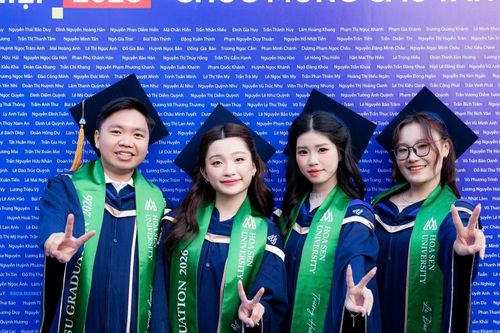 Sinh viên chưa cầm bằng đã có việc làm: Điều gì khiến doanh nghiệp gật đầu?