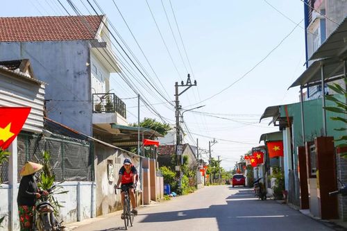 Chuyện hiếm gặp, cả xã cùng nhau hiến đất mở đường