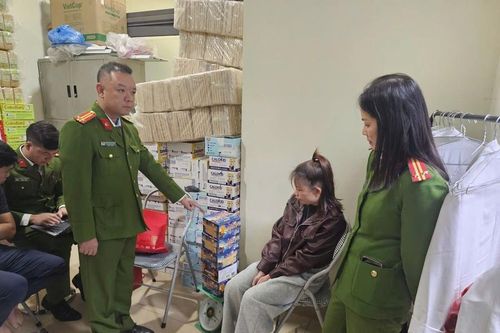 Cô gái giúp bạn trai mang hơn 8kg pháo đi cất giấu trong khuôn viên Bệnh viện Đa khoa Vĩnh Phúc