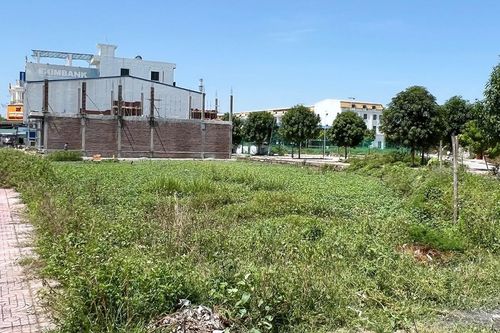 Đất nông nghiệp trong khu dân cư: Chuyển sang đất ở có phải xin tỉnh?