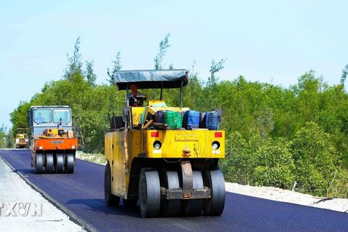 Đại hội XIV: Khí thế thi đua sôi nổi trên các công trình trọng điểm tại Hà Tĩnh