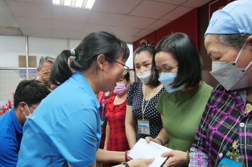 Người lao động TP Hồ Chí Minh kỳ vọng tạo đột phá từ những chính sách an sinh