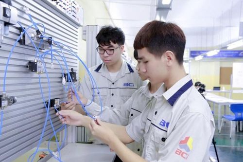 Nâng cao hiệu quả tuyển sinh từ định vị đào tạo nghề