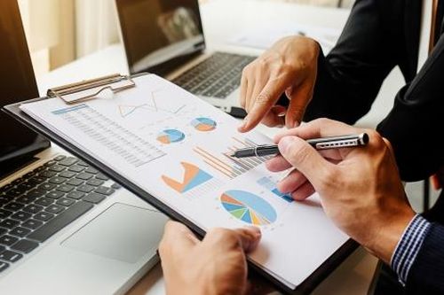 Lợi nhuận vượt kế hoạch, EVF hướng tín dụng cho năng lượng tái tạo
