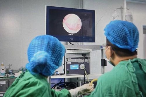 Lần đầu tiên tại Thanh Hóa triển khai phẫu thuật nội soi tai dưới nước