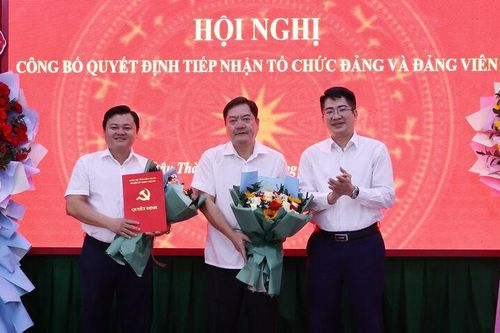 Đảng bộ xã Châu Thành tiếp nhận tổ chức Đảng và đảng viên
