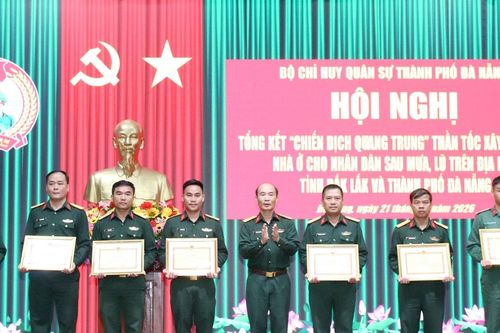 Khen thưởng các tập thể, cá nhân có thành tích xuất sắc trong 'Chiến dịch Quang Trung'