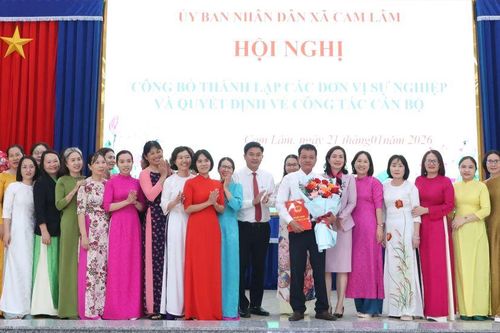 Xã Cam Lâm công bố thành lập các đơn vị sự nghiệp công lập và công tác cán bộ