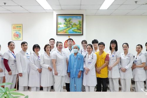 Xuất viện sau 27 ngày ghép tế bào gốc tạo máu tự thân