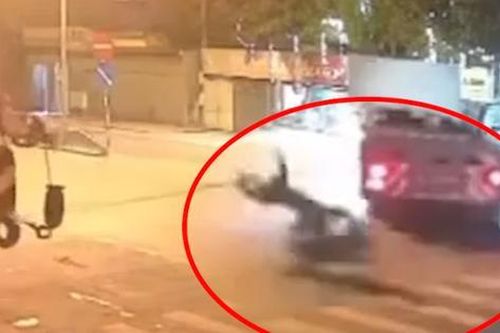 Nam thanh niên tử vong khi vướng dây cáp nối hai xe cẩu ở Ninh Bình