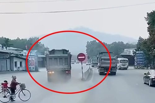 Xử phạt xe tải đi ngược chiều ở Hà Nội