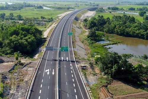 Hoàn thiện cao tốc đầu tư phân kỳ, báo cáo trước 15/2