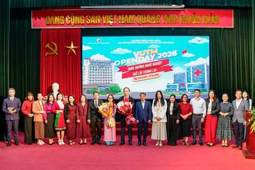 Sinh viên ngành Y - Dược học cổ truyền định hướng nghề nghiệp, mở lối tương lai