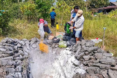 Tiêu hủy hàng hóa không rõ nguồn gốc