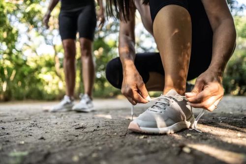 Đi bộ bao nhiêu km mỗi ngày là đủ để cải thiện thể lực?
