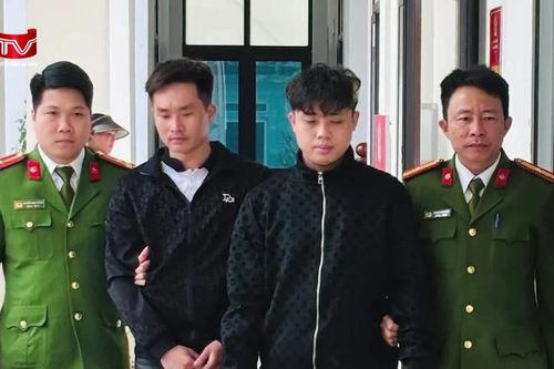 Lừa bán vé xe qua mạng mùa cao điểm Tết: Công an bắt 2 đối tượng cộm cán