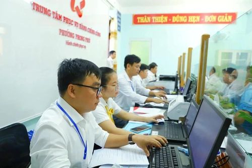 Người hoạt động không chuyên trách được ưu tiên vào viên chức?