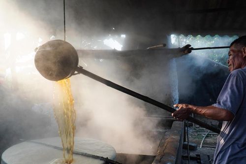 Làng nghề mật mía Lâm Thành vào vụ Tết