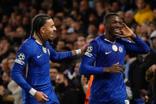 Chelsea tái hiện kỷ lục sau 22 năm