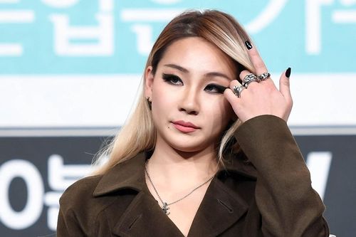 Trưởng nhóm 2NE1 bị truy tố