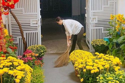 Đau đầu với 'ma trận' dịch vụ dọn nhà đón Tết