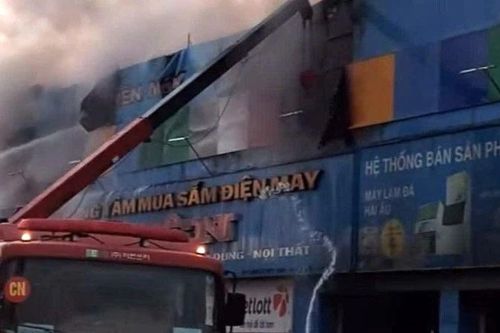 Cháy cửa hàng điện máy khiến 2 người tử vong ở Đồng Nai