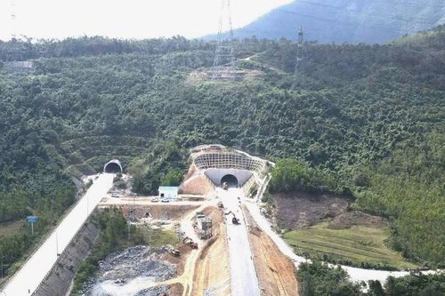 Hầm đường bộ Đèo Ngang trước ngày thông xe