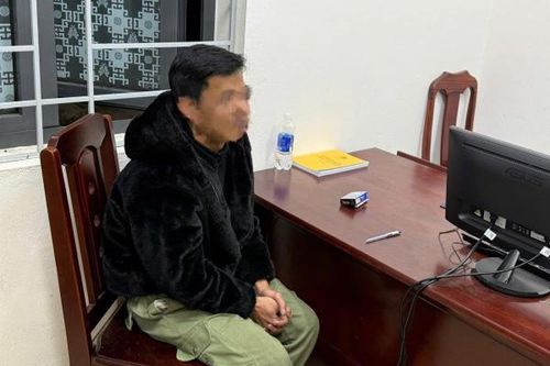 Gã cha dượng đồi bại