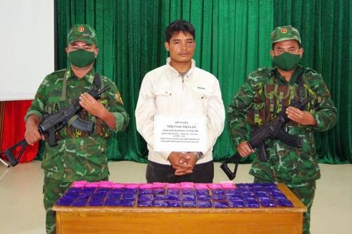 'Cửu vạn' ma túy sa lưới