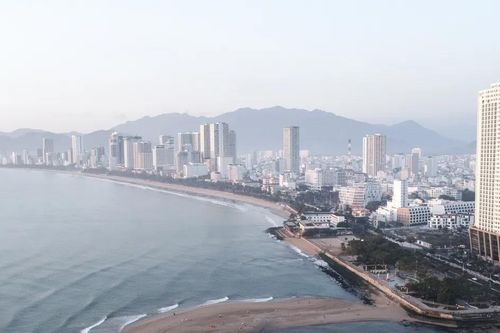 Cồn cát tự nhiên hướng ra biển Nha Trang hút khách