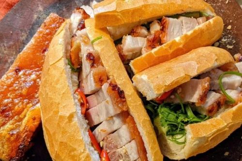 Bánh mì heo quay đứng đầu bảng xếp hạng món Việt ngon nhất