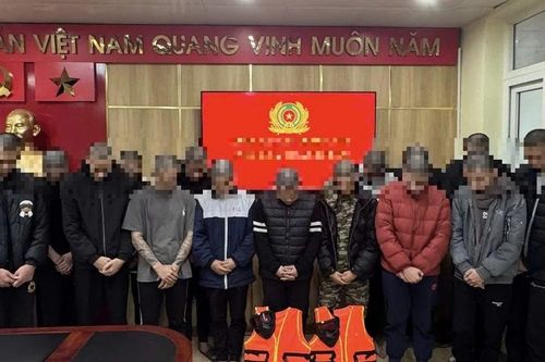 Khởi tố 20 đối tượng mang hung khí gây rối trật tự công cộng ở Quảng Ninh