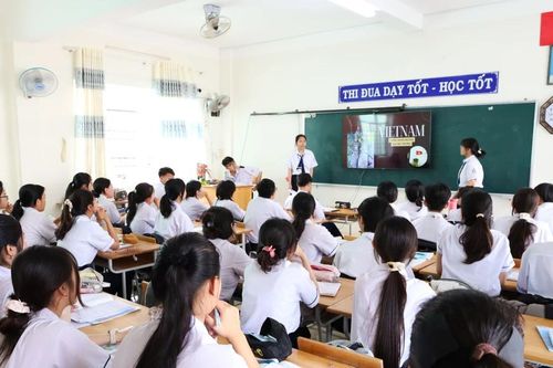 Trường học ở Cà Mau thi đua dạy tốt, học tốt hướng về Đại hội Đảng toàn quốc