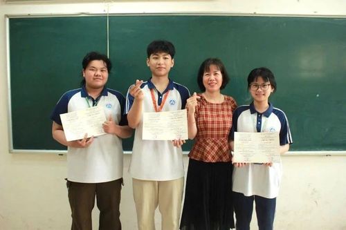 2 học sinh Trường THPT Chuyên Vĩnh Phúc đạt danh hiệu thủ khoa quốc gia