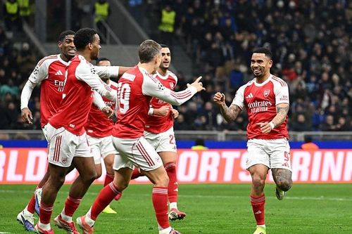 Arsenal làm nên lịch sử 140 năm