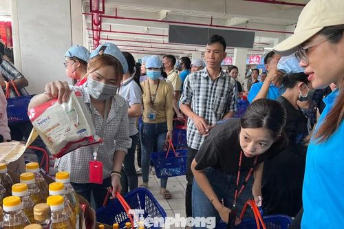 Xuân ấm của người lao động